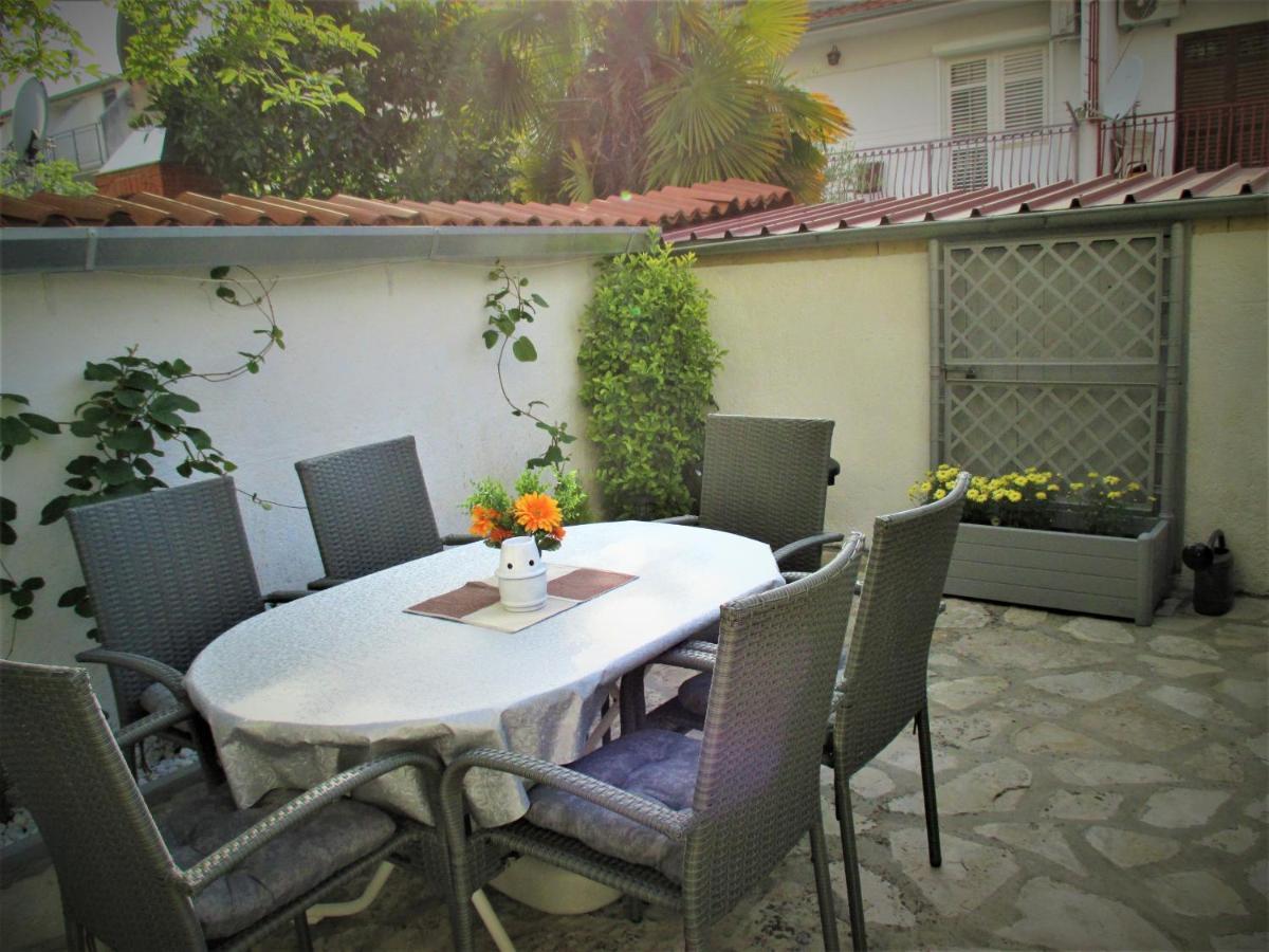Family Apartment Romina Vrsar Exterior photo